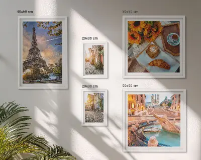 Moderne schilderijenset met sfeervolle beelden van een café