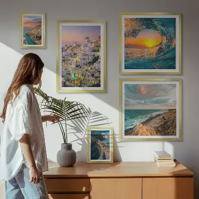 Gallery wall met kustlandschappen en stranden