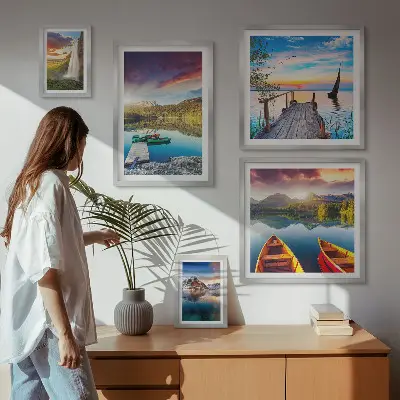Galerijwand met landschappen, watervallen en meren