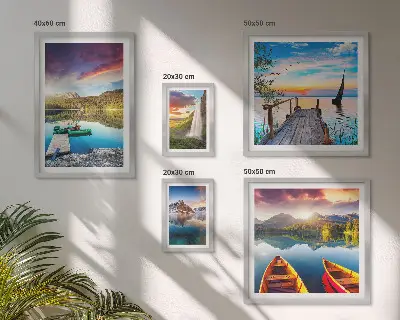 Galerijwand met landschappen, watervallen en meren