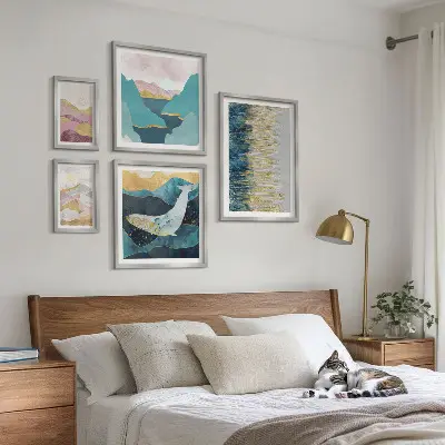 Wanddecoratie compositie abstracte bergen met een modern zeegezicht