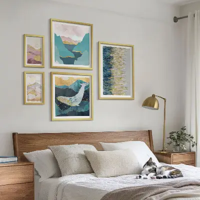 Wanddecoratie compositie abstracte bergen met een modern zeegezicht