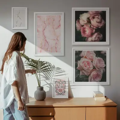 Moderne schilderijen set met roze bloemen in boho-stijl