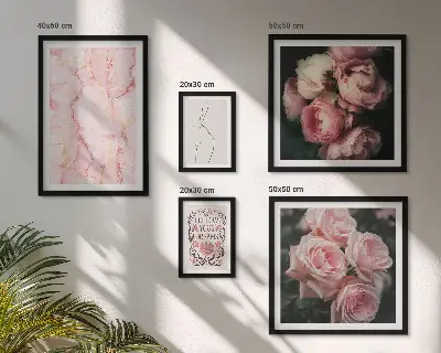 Moderne schilderijen set met roze bloemen in boho-stijl