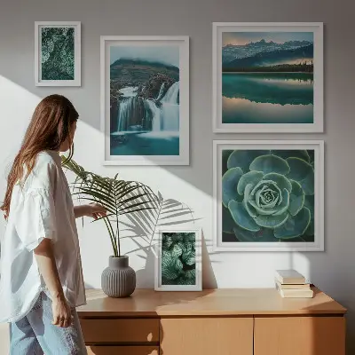 Wanddecoratie compositie met groene planten en watervallen in de natuur
