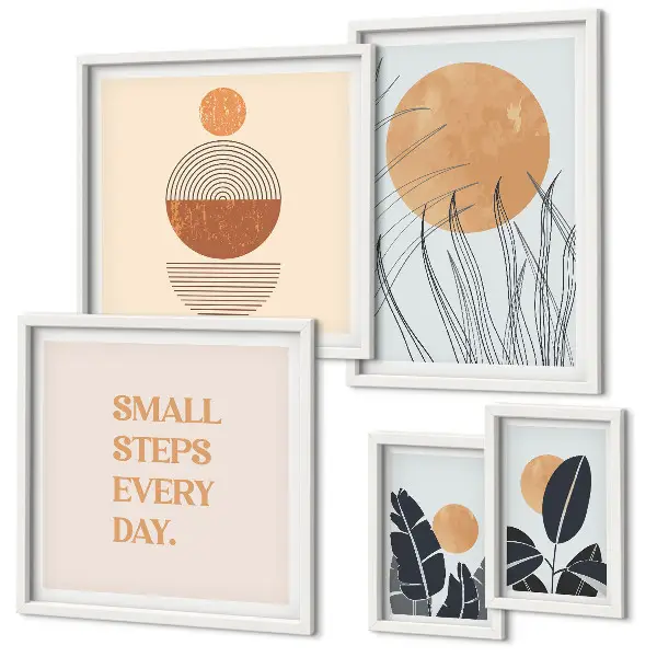 Gallery wall met stijlvolle slogans en plantenafbeeldingen