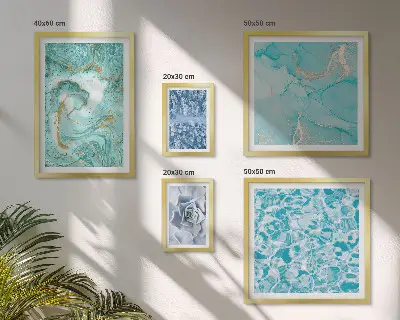 Wanddecoratie compositie met stijlvolle turquoiseblauwe accenten