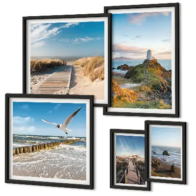 Gallery wall met afbeeldingen van vuurtorens en stranden aan zee