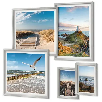 Gallery wall met afbeeldingen van vuurtorens en stranden aan zee