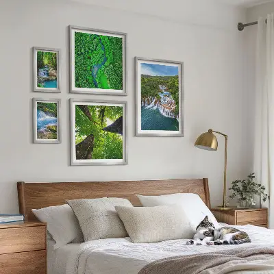 Wanddecoratie compositie met watervallen en groene landschappen