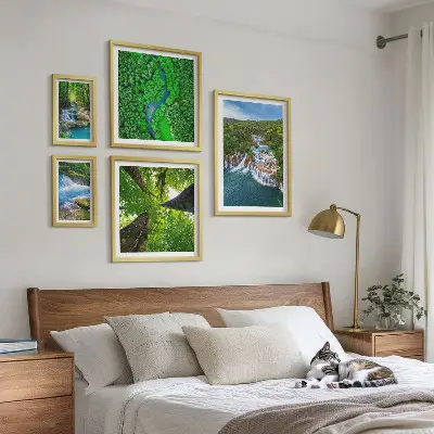 Wanddecoratie compositie met watervallen en groene landschappen