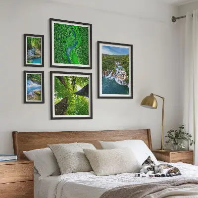 Wanddecoratie compositie met watervallen en groene landschappen