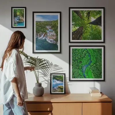 Wanddecoratie compositie met watervallen en groene landschappen