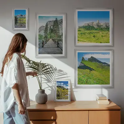 Gallery wall met berglandschappen en watervallen