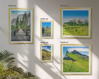 Gallery wall met berglandschappen en watervallen
