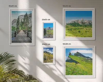 Gallery wall met berglandschappen en watervallen