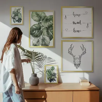 Set van moderne schilderijen met plantmotieven voor een natuurlijke uitstraling in huis