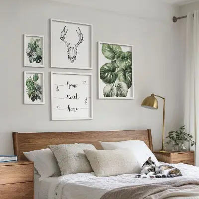 Set van moderne schilderijen met plantmotieven voor een natuurlijke uitstraling in huis