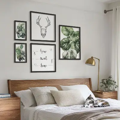 Set van moderne schilderijen met plantmotieven voor een natuurlijke uitstraling in huis