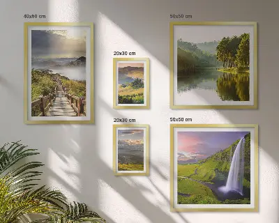 Gallery wall met landschappen, watervallen en bergen