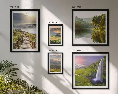 Gallery wall met landschappen, watervallen en bergen
