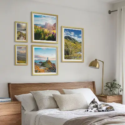Wanddecoratie compositie met berglandschappen in de natuur