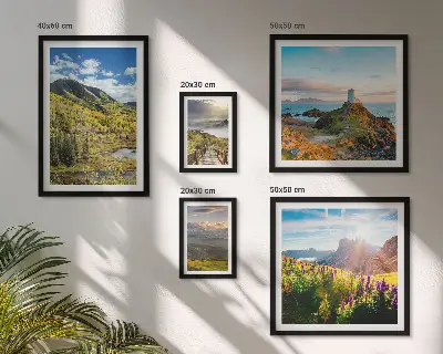 Wanddecoratie compositie met berglandschappen in de natuur