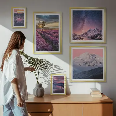 Gallery wall met natuurlandschappen en lavendelbergen