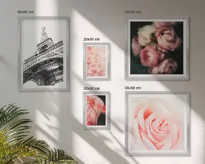 Wanddecoratie compositie met rozen en Eiffeltoren in romantische stijl