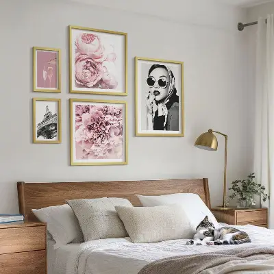 Gallery wall Stijlvolle portretten van rozen.