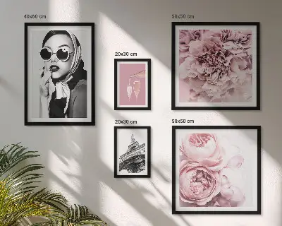 Gallery wall Stijlvolle portretten van rozen.