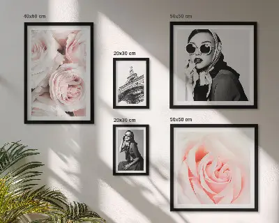 Wanddecoratie met rozen stijlvolle compositie van portretten