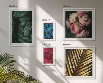 Set van moderne schilderijen met plantaardige bloemmotieven