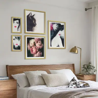 Moderne schilderijen set Stijlvolle portretten van vrouwen met rozen