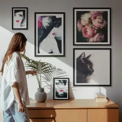 Moderne schilderijen set Stijlvolle portretten van vrouwen met rozen