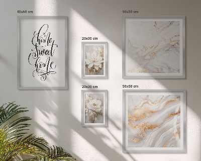 Gallery wall Stijlvol interieur met bloemen en marmer