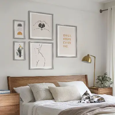Wanddecoratie compositie met een minimalistisch design over positief denken