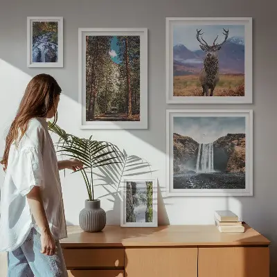 Set van moderne schilderijen met landschappen, watervallen en natuur