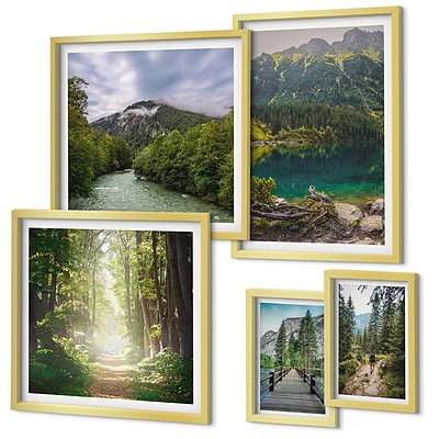 Wanddecoratie compositie met berglandschappen en bospaden