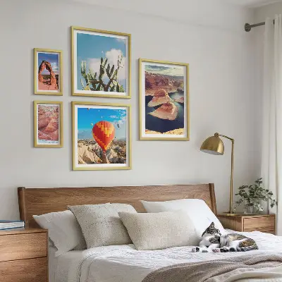 Moderne schilderijen set met berglandschappen en wateren