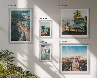 Set van moderne schilderijen met landschappen, reizen, auto's en natuur