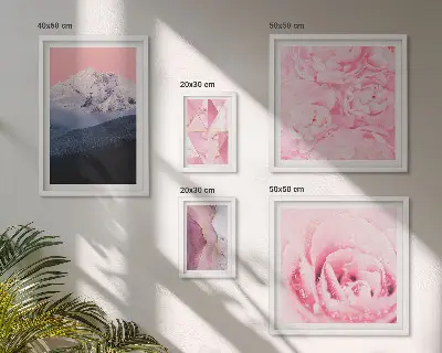 Set van moderne schilderijen met roze landschappen en bloemen