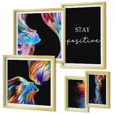 Gallery wall met kleurrijke positieve abstracties