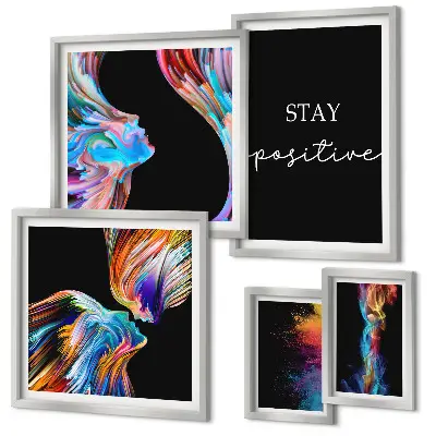 Gallery wall met kleurrijke positieve abstracties