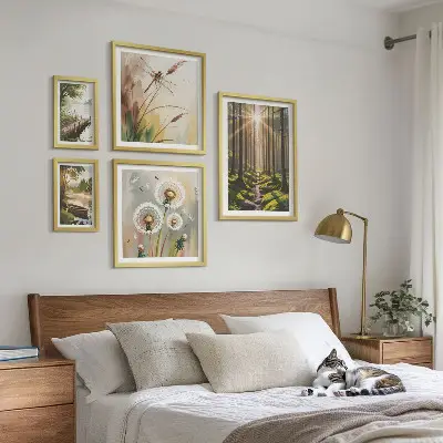 Wanddecoratie compositie met boslandschap in een rustgevende natuurstijl