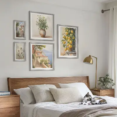 Gallery wall met mediterrane citrusaccenten