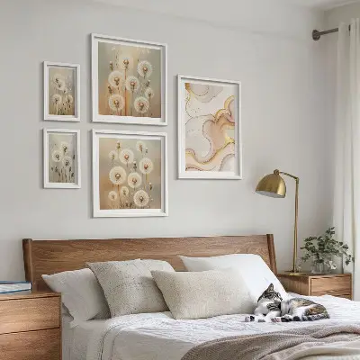Gallery wall bloemmotieven met delicate natuurdetails