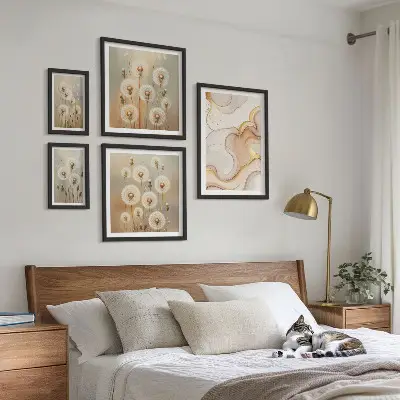 Gallery wall bloemmotieven met delicate natuurdetails