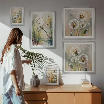 Set van moderne schilderijen met bloemen en libellen in natuurlijke stijl