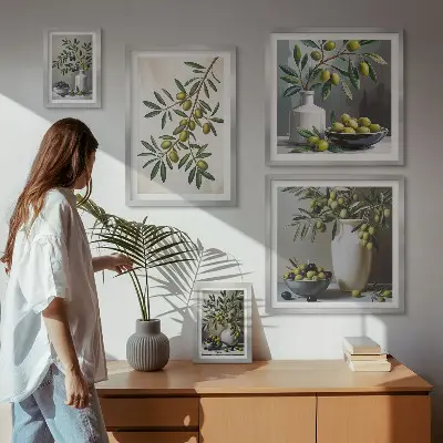 Set van moderne schilderijen met olijfgroene accenten voor in een rustiek interieur